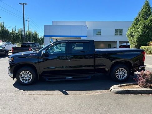 Used 2021 Chevrolet Silverado 1500 LT w/ Z71 Off-Road Package AWD/4WD image 4