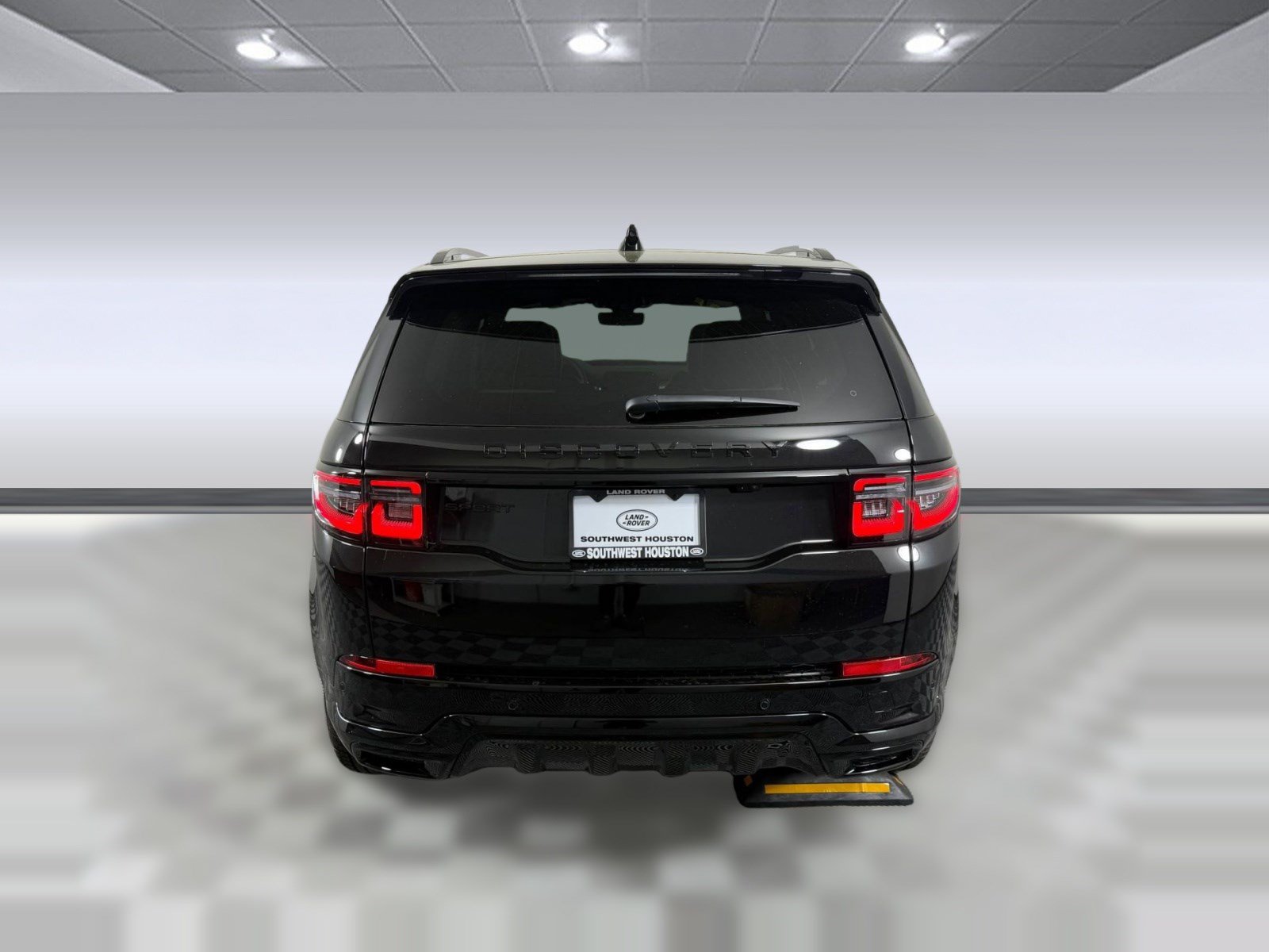 Used 2026 Land Rover Discovery Sport Landmark AWD/4WD image 10