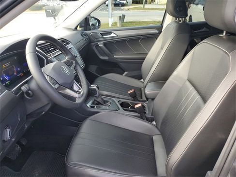 Certified 2023 Volkswagen Tiguan SE image 20