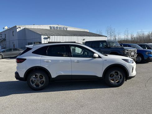 New 2025 Ford Escape ST-Line Select w/ Tech Pack #2 AWD/4WD image 5