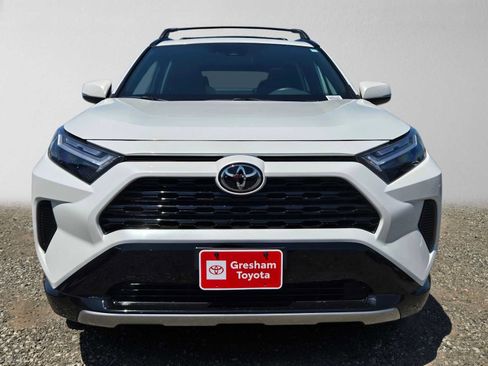 Used 2025 Toyota RAV4 SE w/ Convenience Package AWD/4WD image 9