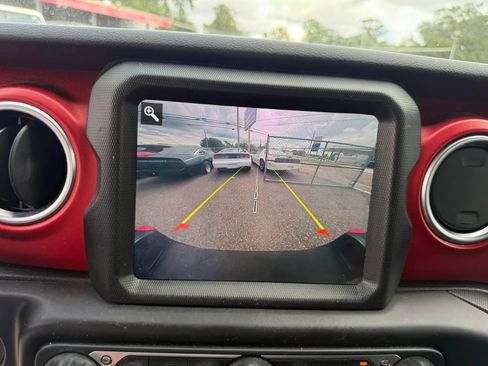 Used 2020 Jeep Gladiator Rubicon AWD/4WD image 17