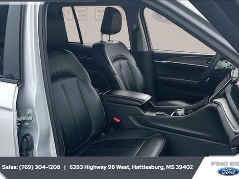 Used 2023 Jeep Grand Cherokee 4WD 4xe image 6