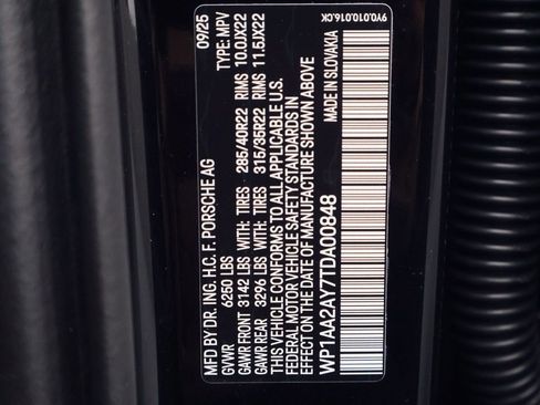 New 2026 Porsche Cayenne image 28