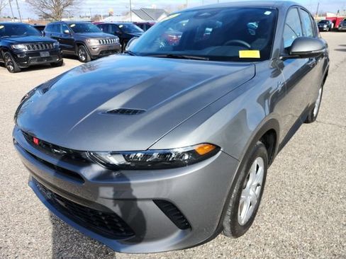 Used 2024 Dodge Hornet GT w/ Cold Weather Group AWD/4WD image 7