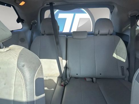 Used 2011 Toyota Sienna Limited w/ Premium Pkg AWD/4WD image 14