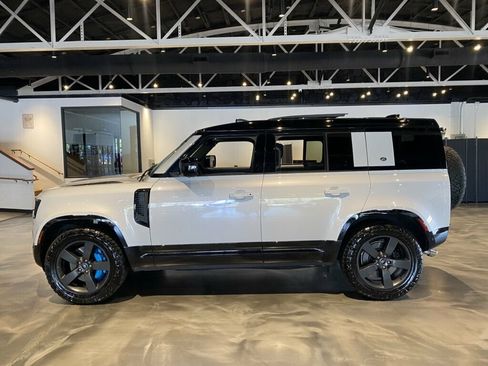 Used 2022 Land Rover Defender 110 V8 AWD/4WD image 2