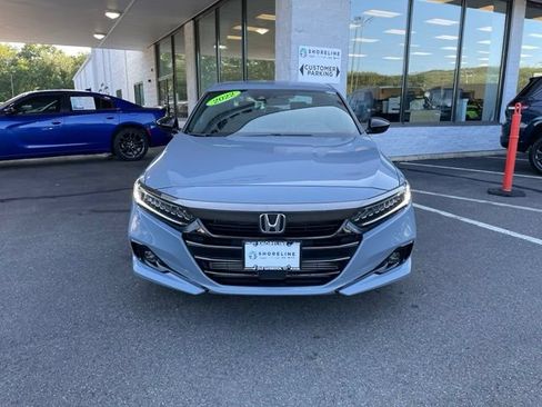 Used 2022 Honda Accord Sport image 2