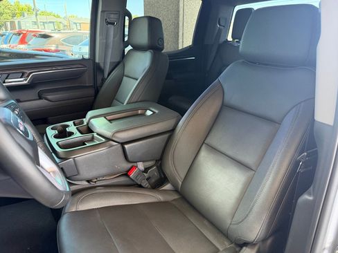 Used 2026 GMC Sierra 1500 SLT AWD/4WD image 6