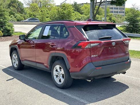Used 2020 Toyota RAV4 LE w/ All Weather Liner Package AWD/4WD image 20
