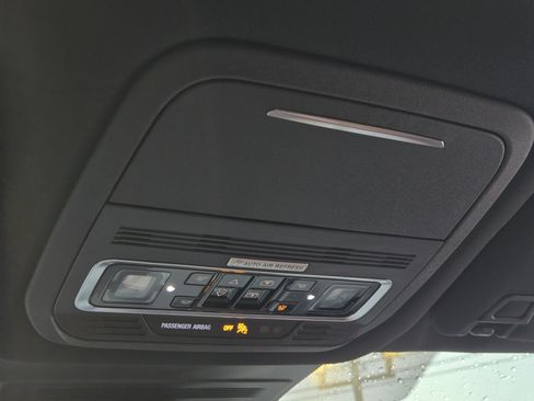 Used 2026 Lincoln Nautilus Reserve AWD/4WD image 40