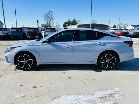 Used 2023 Nissan Altima 2.5 SR image 31