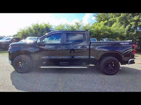 Used 2021 Chevrolet Silverado 1500 LT w/ Safety Package AWD/4WD image 5