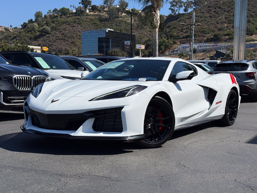 New 2027 Chevrolet Corvette Grand Sport RWD image 2