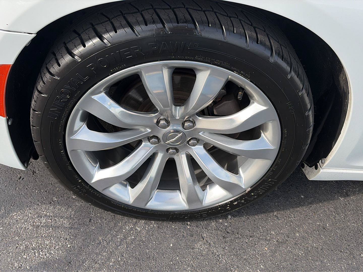Used 2017 Chrysler 300 C w/ Safetytec Plus Group RWD image 35