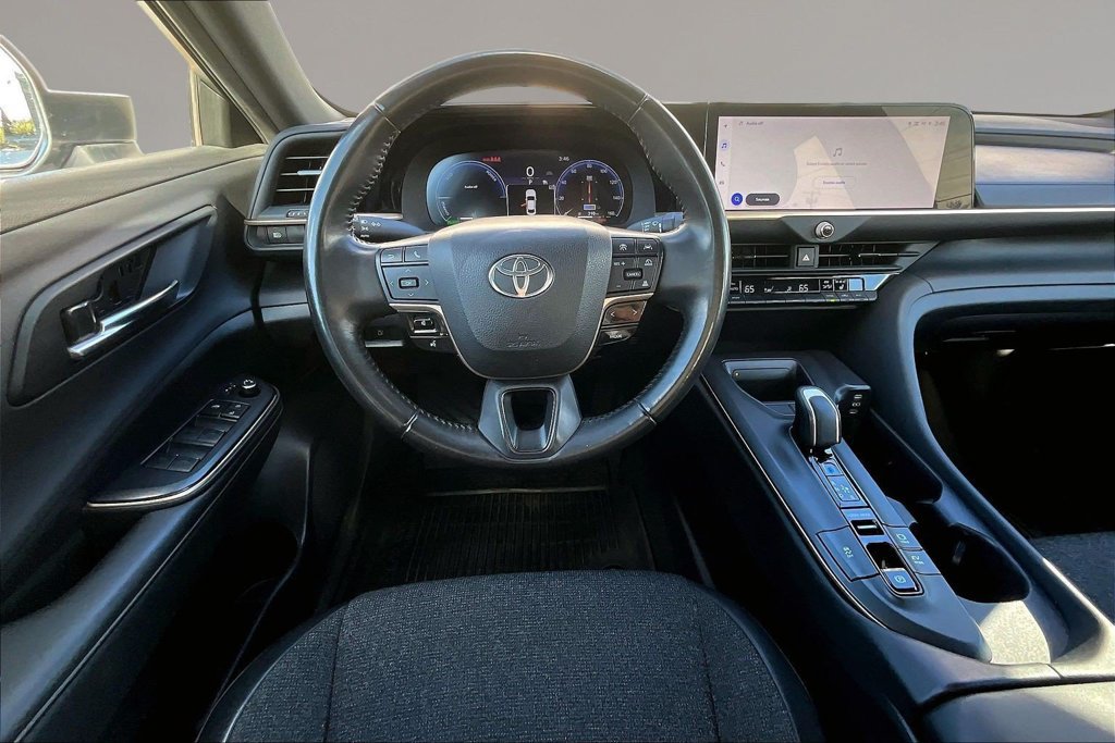 Used 2023 Toyota Crown AWD/4WD image 8