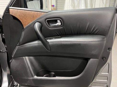 Used 2023 Nissan Armada SL image 10