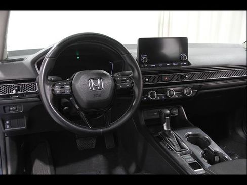 Used 2023 Honda Civic EX image 6