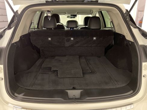 Used 2024 Nissan Murano SV image 25