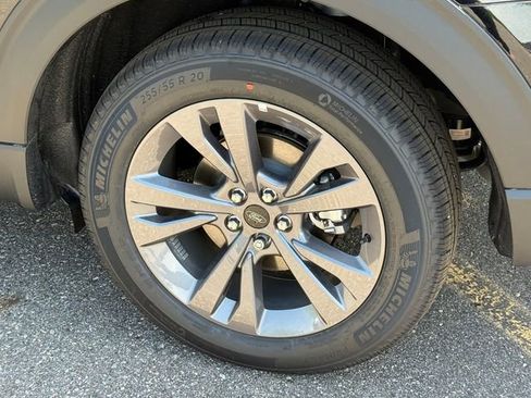 Used 2026 Ford Explorer Active w/ Active Comfort Package AWD/4WD image 10