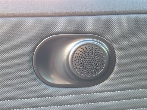 Used 2025 Hyundai Elantra Sport image 15