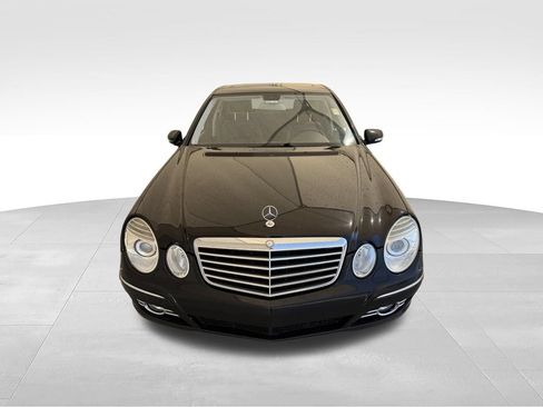 Used 2008 Mercedes-Benz E 350 4MATIC Sedan image 3