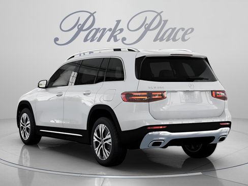 Used 2026 Mercedes-Benz GLB 250 image 14