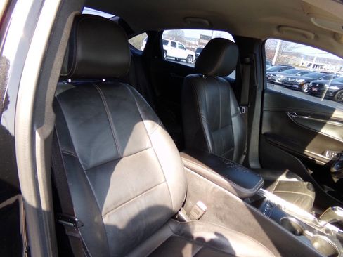 Used 2017 Chevrolet Impala LT w/ Leather Package image 27