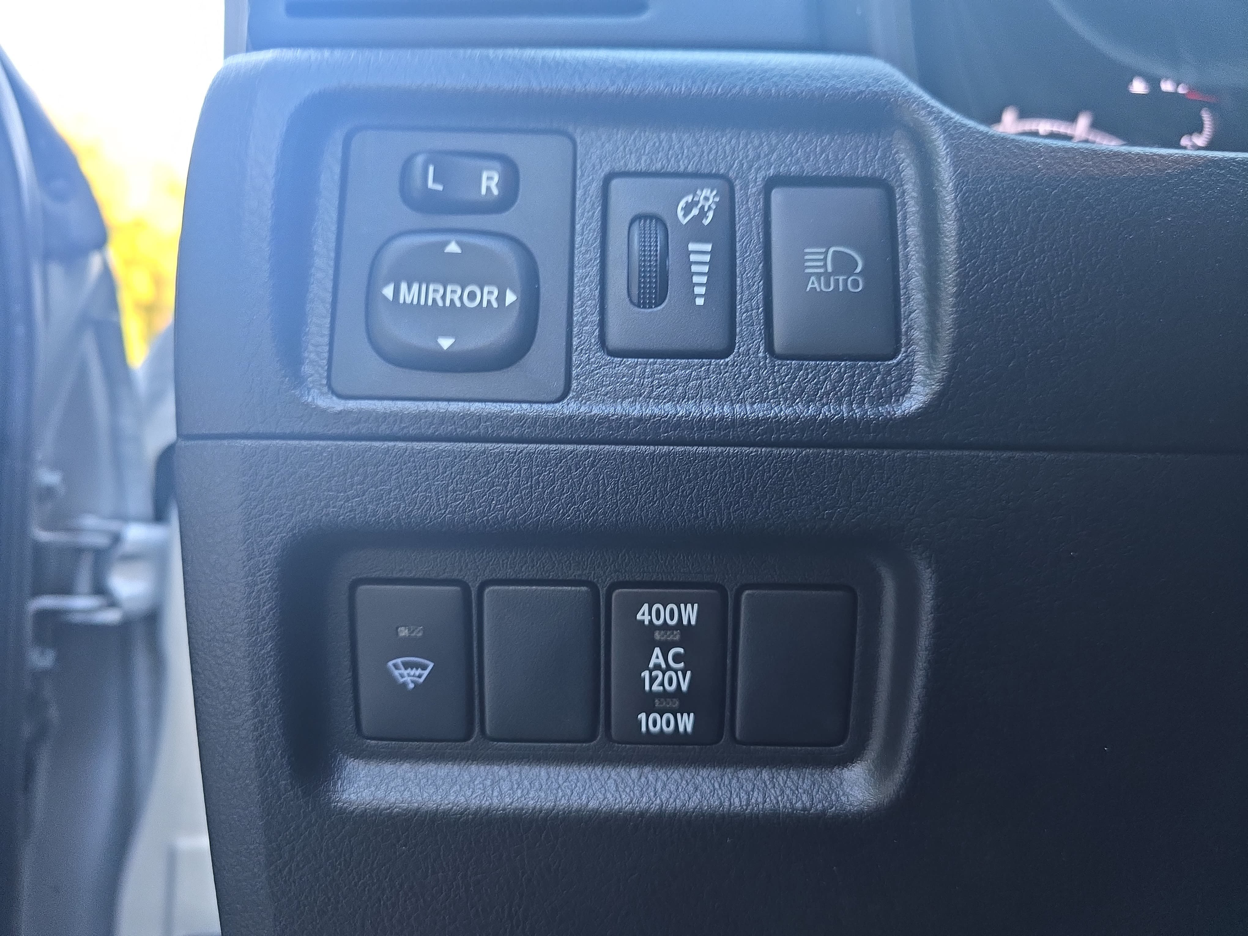 Used 2021 Toyota 4Runner SR5 AWD/4WD image 25
