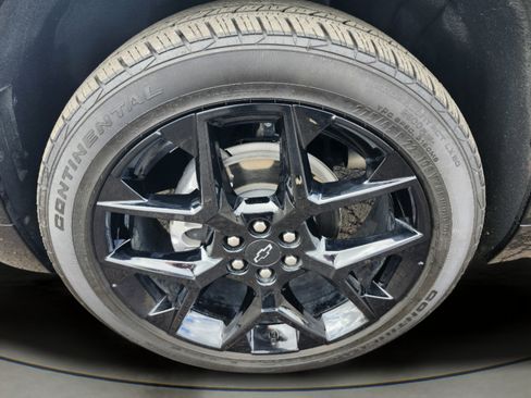 Used 2025 Chevrolet Traverse RS AWD/4WD image 34