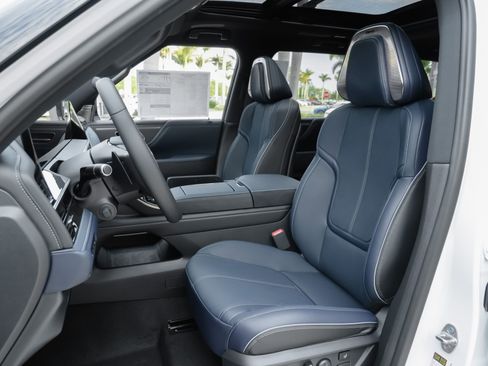 New 2026 INFINITI QX80 4WD w/ Sport Exterior Package image 6