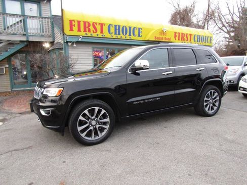 Used 2018 Jeep Grand Cherokee Overland image 28