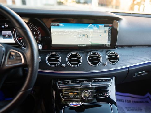 Used 2017 Mercedes-Benz E 300 4MATIC image 30