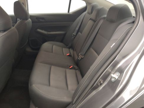 Used 2024 Nissan Altima 2.5 SV image 18