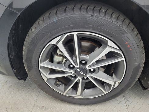 Used 2023 Kia Forte LXS image 31