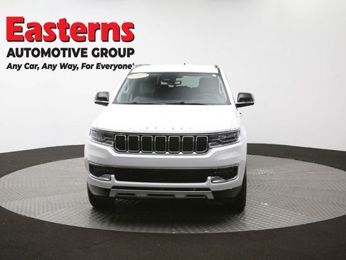 Used 2024 Jeep Wagoneer L Series II w/ Flexible Seating Group RWD image 56