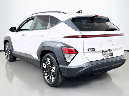 Used 2025 Hyundai Kona SEL image 6