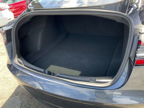 Used 2018 Tesla Model 3 Long Range image 12