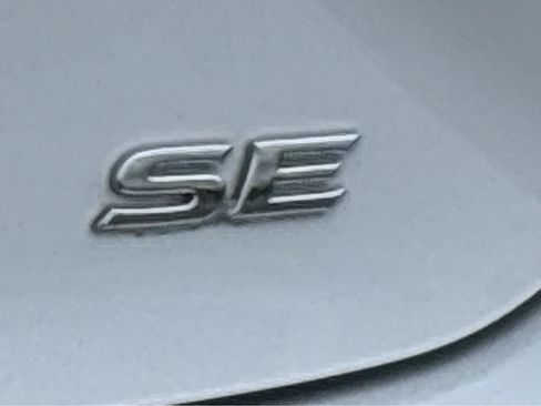 Used 2025 Toyota Camry SE w/ Multimedia Upgrade Package image 20