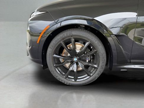 Used 2026 BMW X7 xDrive40i w/ M Sport Package image 15