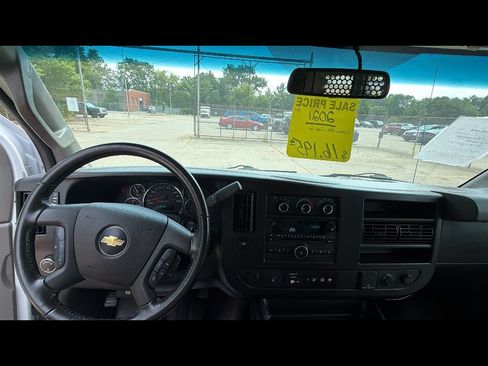 Used 2021 Chevrolet Express 2500 w/ Driver Convenience Package RWD image 10