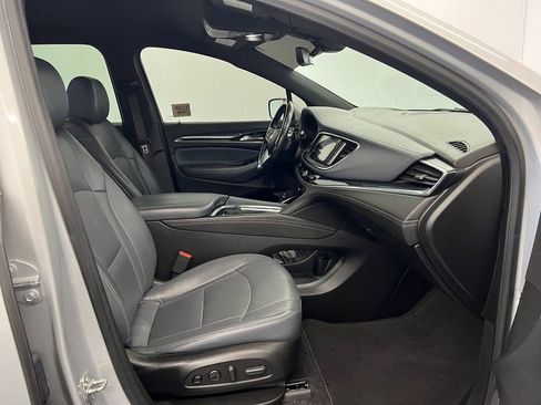 Used 2022 Buick Enclave Premium image 27