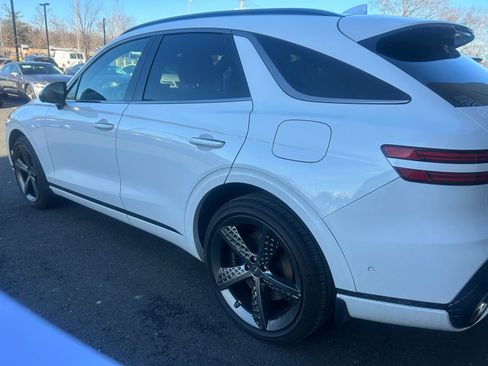 Used 2025 Genesis GV70 3.5T Sport w/ Sport Advanced Package image 4