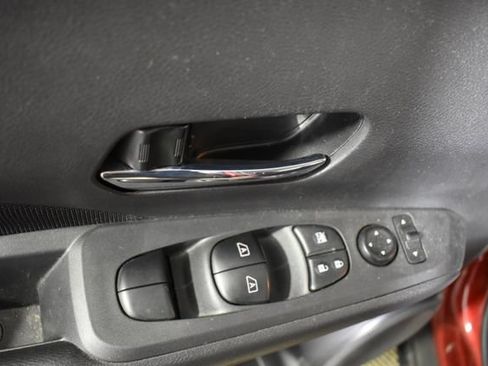 Certified 2024 Nissan Kicks SV FWD image 8