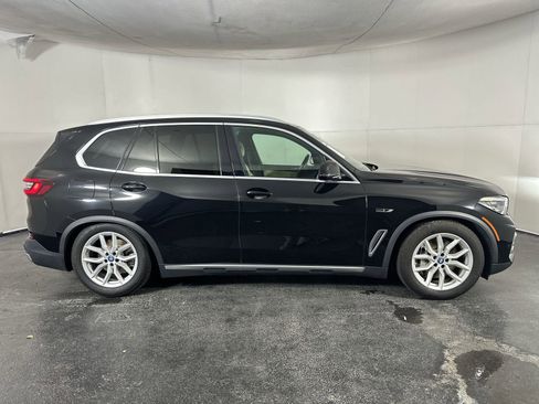 Used 2022 BMW X5 xDrive45e image 9
