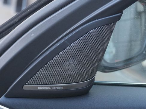 Certified 2023 BMW 540i w/ Premium Package image 31