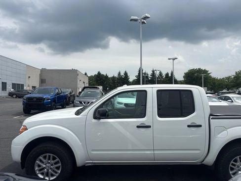 Used 2016 Nissan Frontier SV AWD/4WD image 4