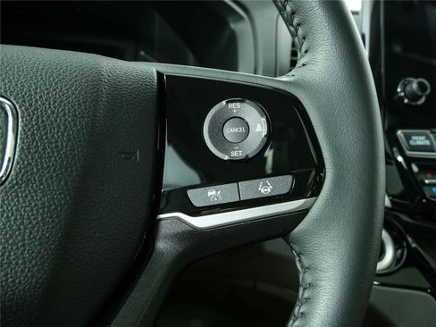 Used 2024 Honda Odyssey Touring image 11