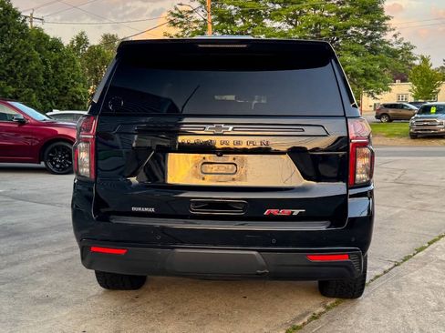 Used 2023 Chevrolet Suburban RST w/ Luxury Package AWD/4WD image 4