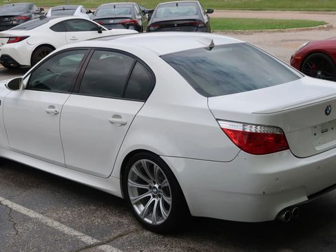Used 2008 BMW M5 RWD image 12